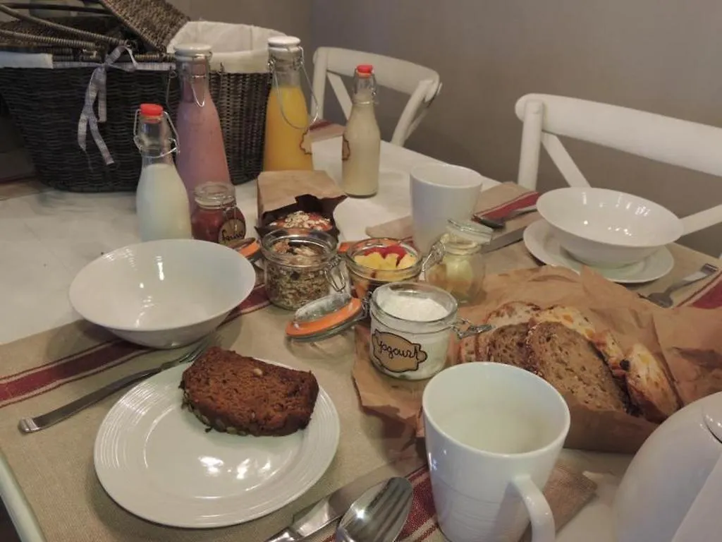Comme Chez Nous - Bed & Breakfast Stoneham Canada Bed & Breakfast  Quebec City